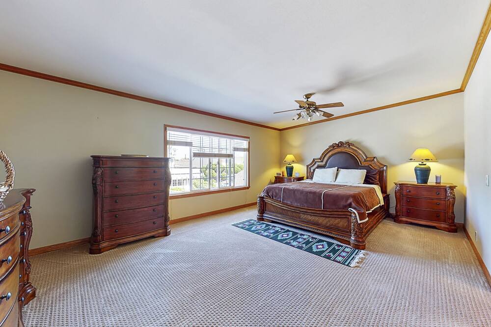 Photo of Bedroom in Fountain Valley