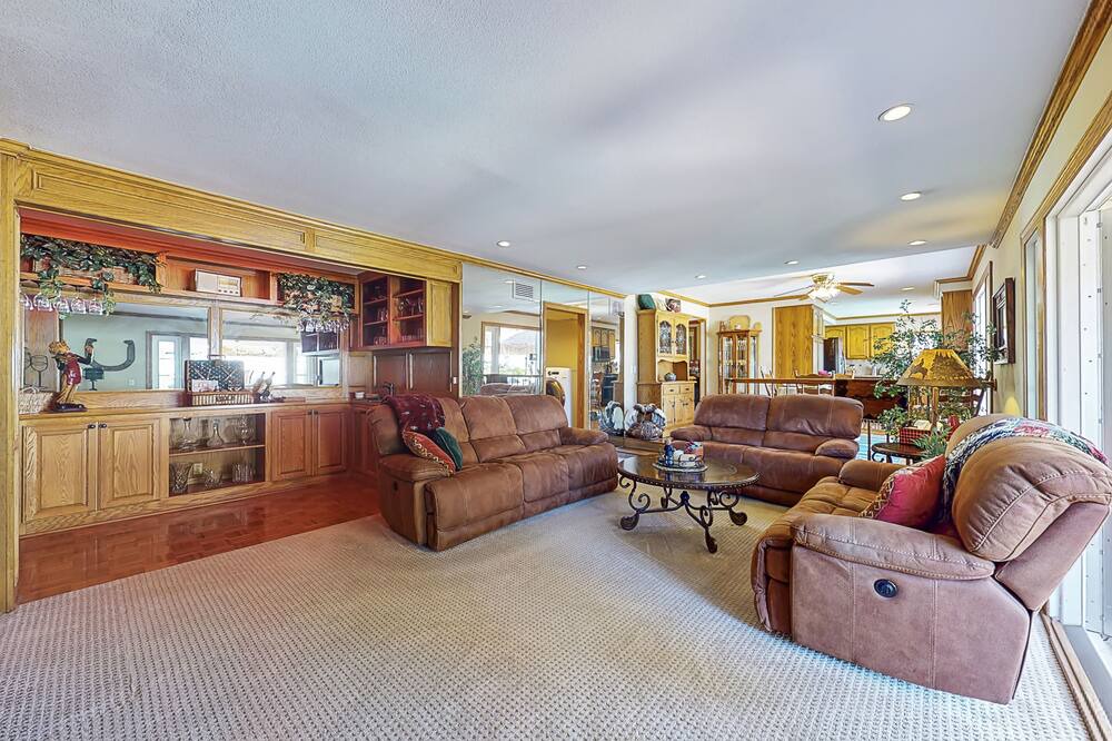 Photo of Bedroom in Fountain Valley