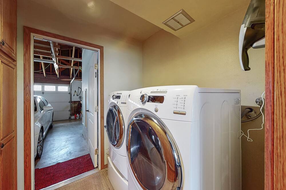 Photo of Bedroom in Fountain Valley