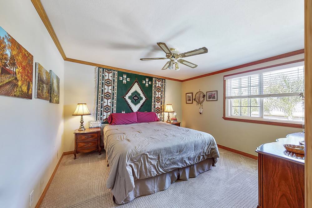 Photo of Bedroom in Fountain Valley