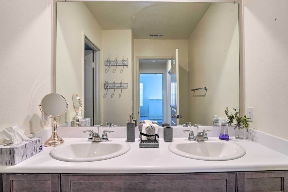 Photo of Bathroom in Menifee