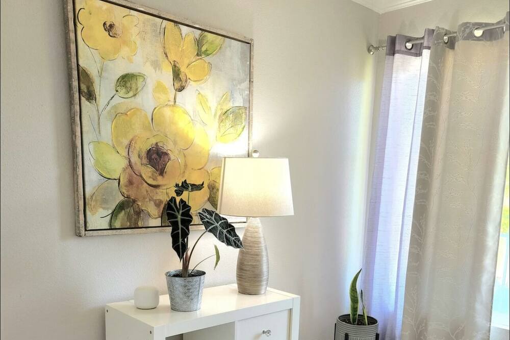 Photo of Bedroom in Thousand Oaks