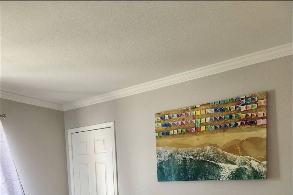 Photo of Livingroom in Thousand Oaks