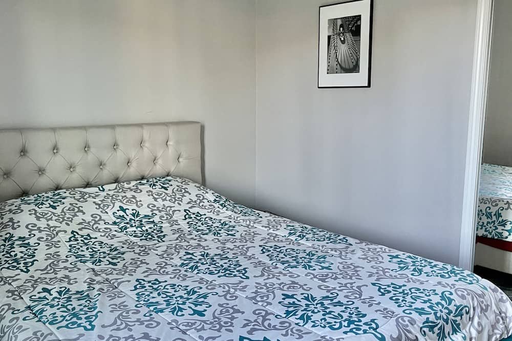 Photo of Bedroom in Thousand Oaks