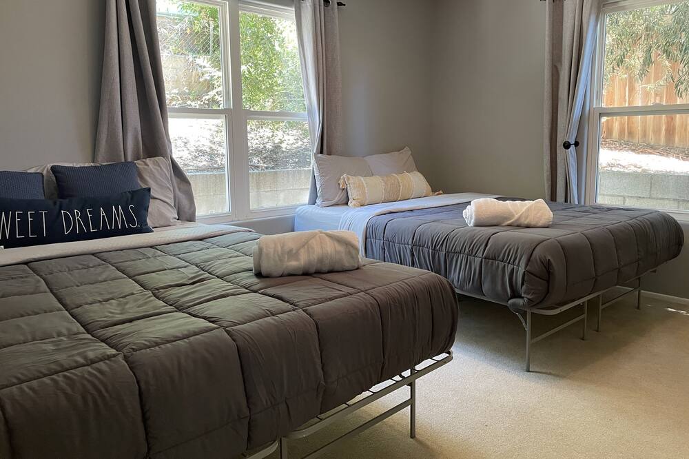 Photo of Bedroom in East Whittier