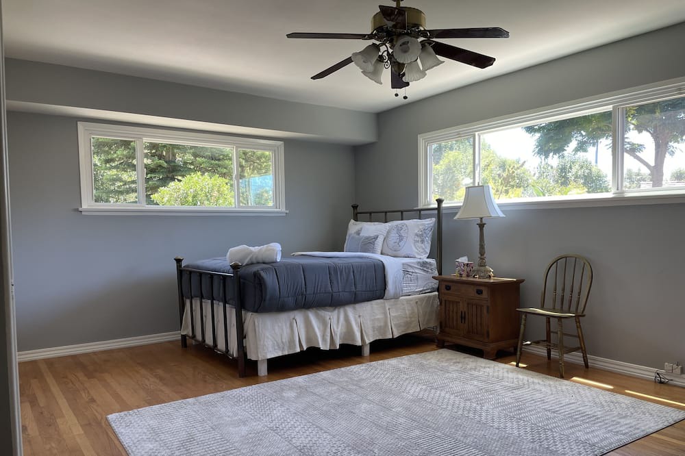 Photo of Bedroom in East Whittier