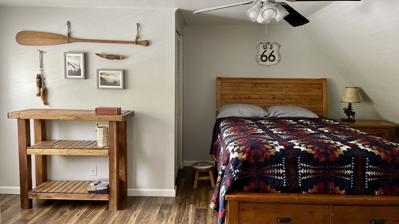 Photo of Bedroom in Wrightwood