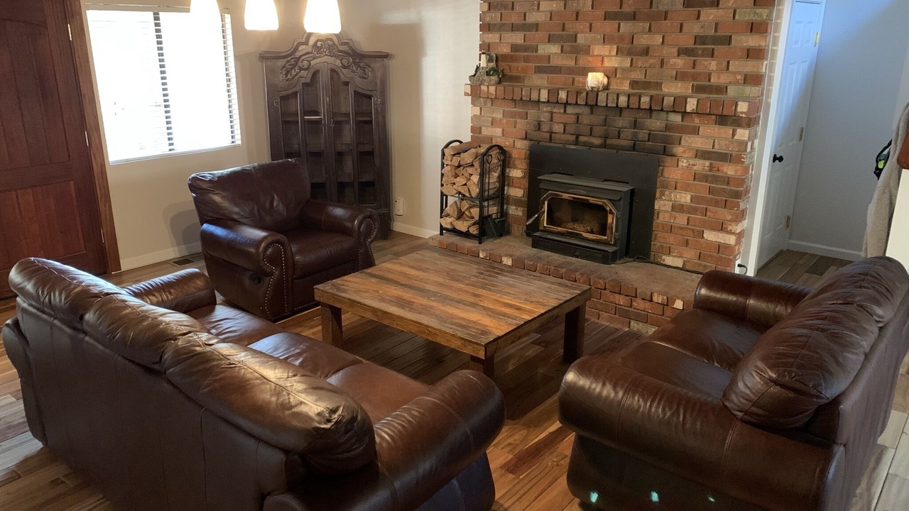 Photo of Livingroom in Wrightwood
