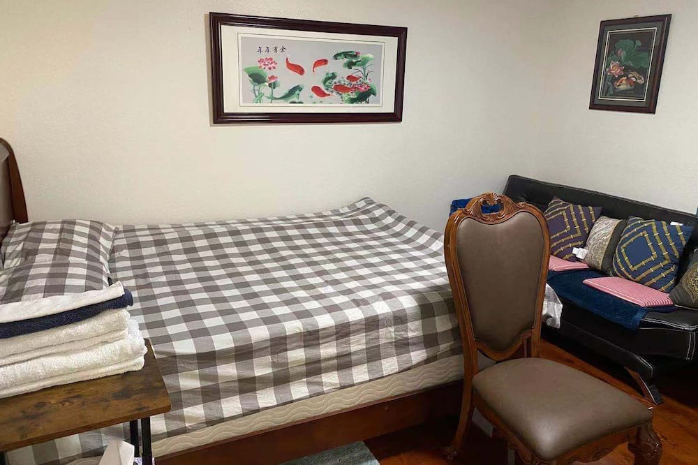 Photo of Bedroom in Hacienda Heights