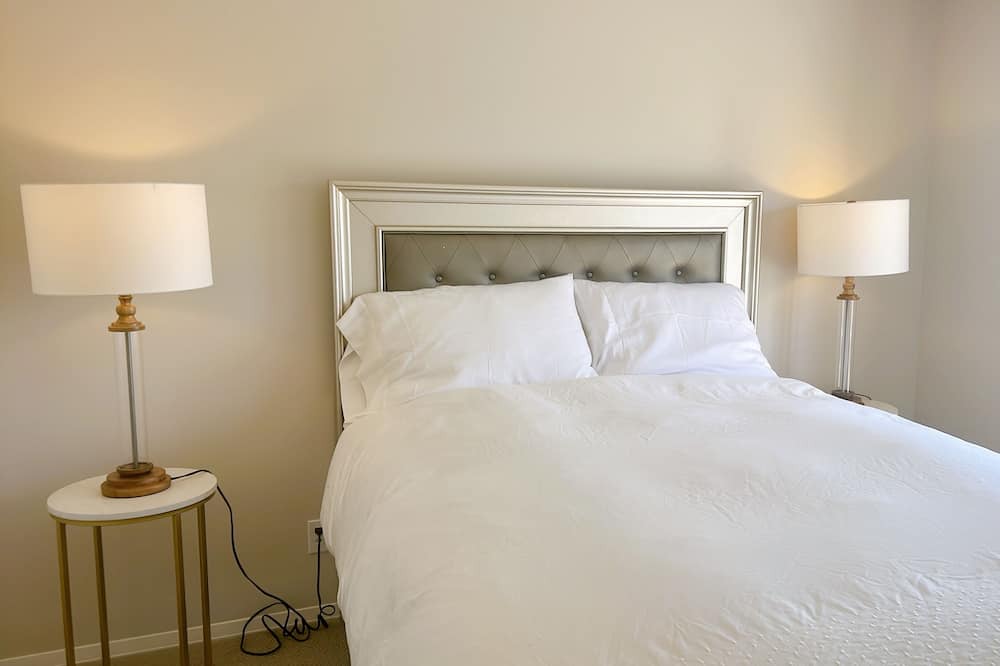 Photo of Bedroom in Fountain Valley