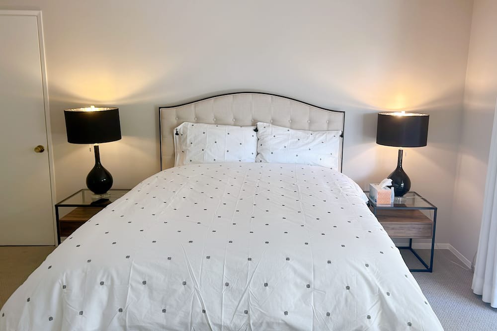 Photo of Bedroom in Fountain Valley