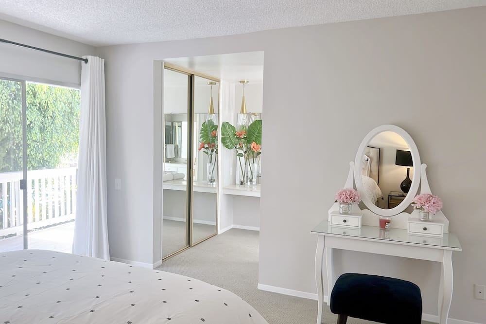 Photo of Bedroom in Fountain Valley