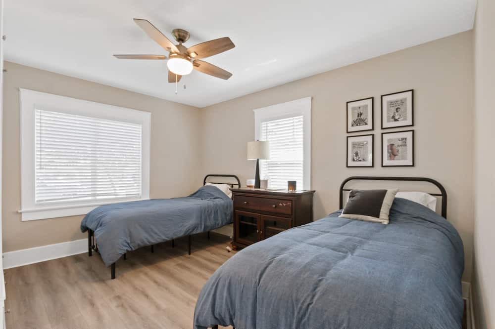 Photo of Bedroom in Whittier