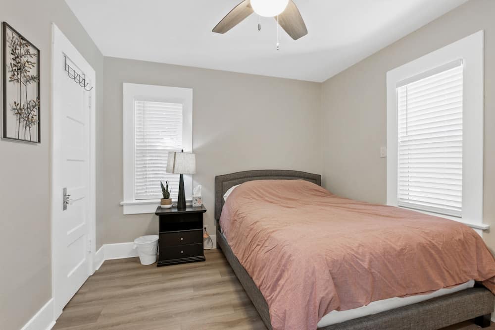 Photo of Bedroom in Whittier