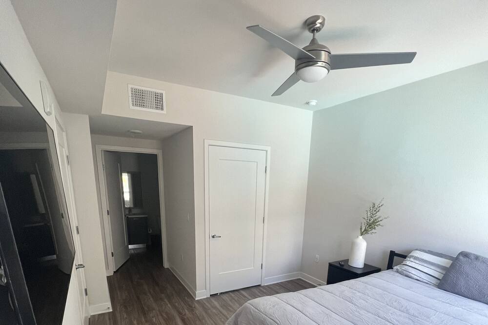 Photo of Bedroom in Downtown