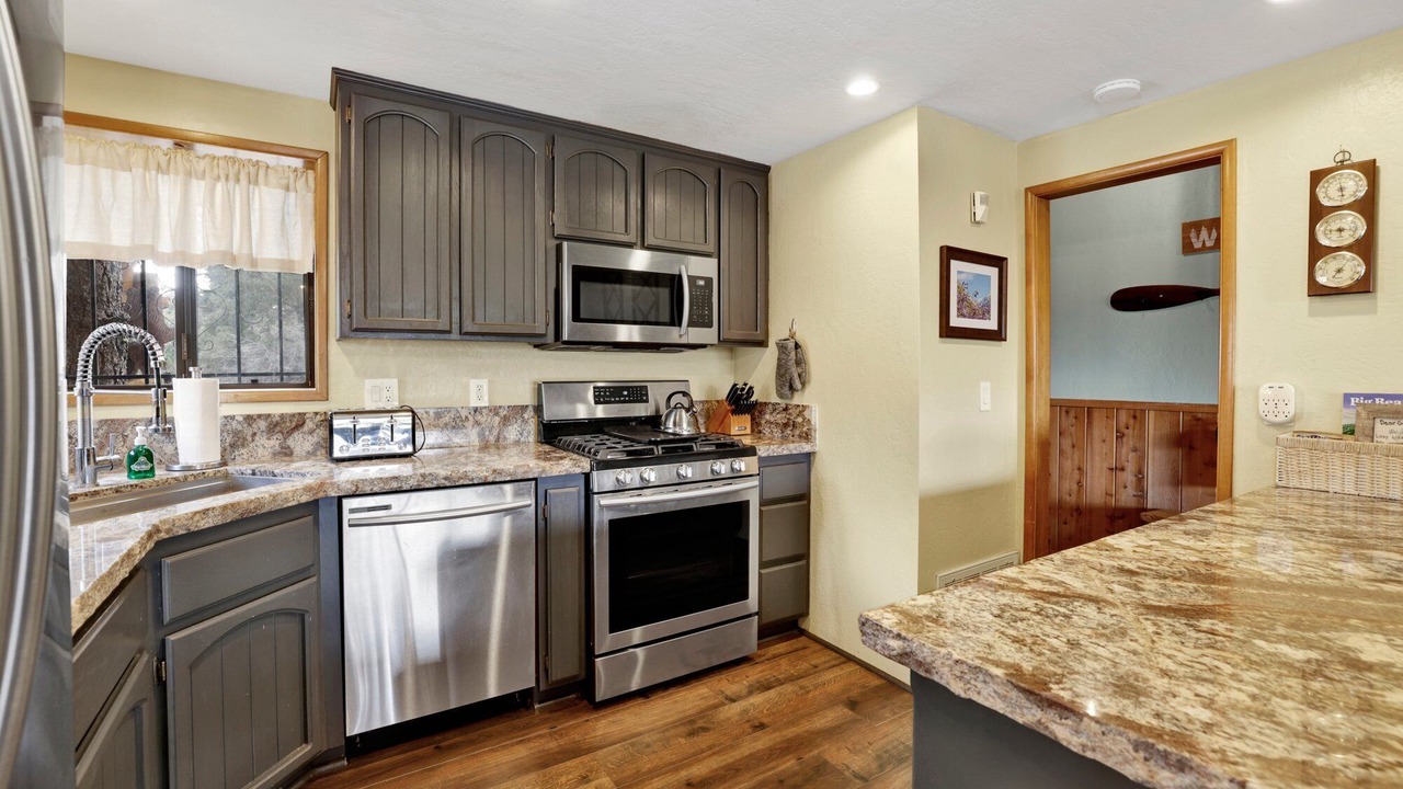 Photo of Kitchen in Big Bear City