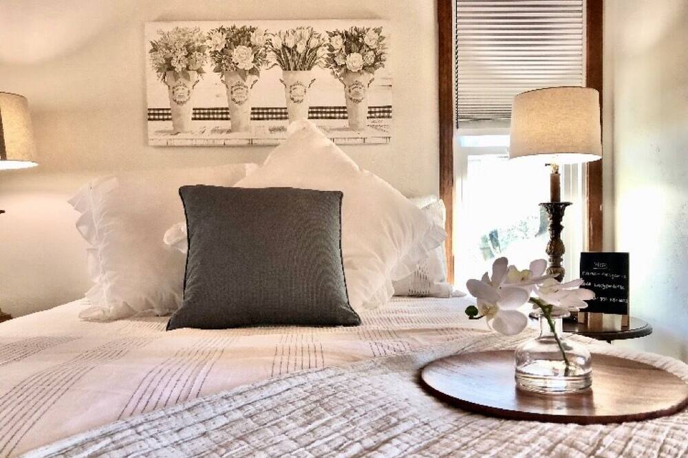 Photo of Bedroom in Carmel Valley