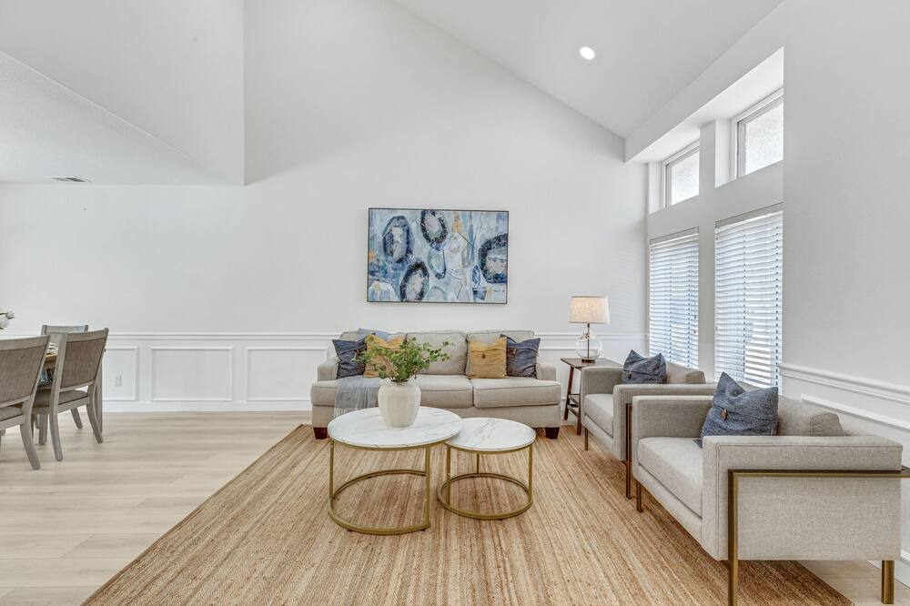 Photo of Livingroom in Eastvale