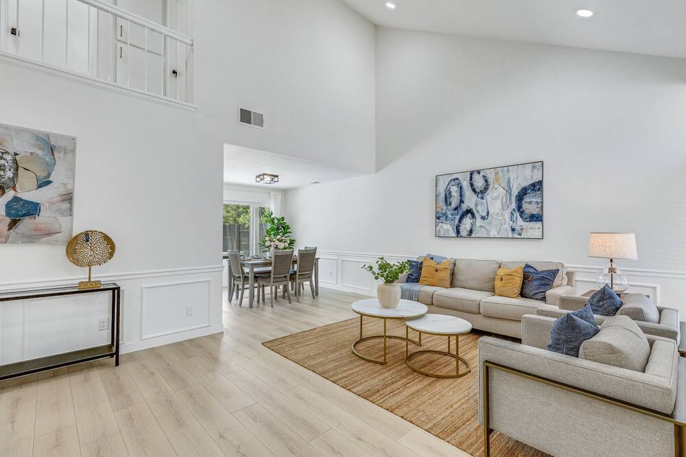 Photo of Livingroom in Eastvale