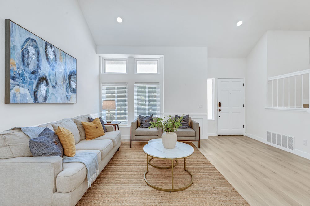 Photo of Livingroom in Eastvale