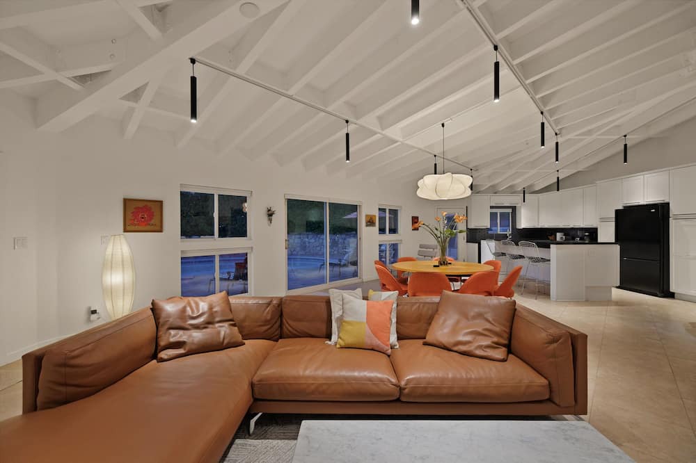 Photo of Livingroom in Sunrise Vista Chino