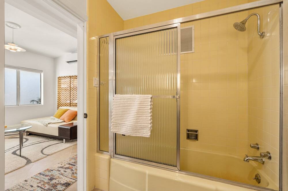 Photo of Bathroom in Sunrise Vista Chino