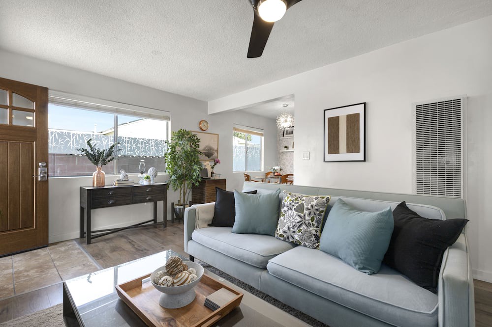 Photo of Livingroom in Hawthorne