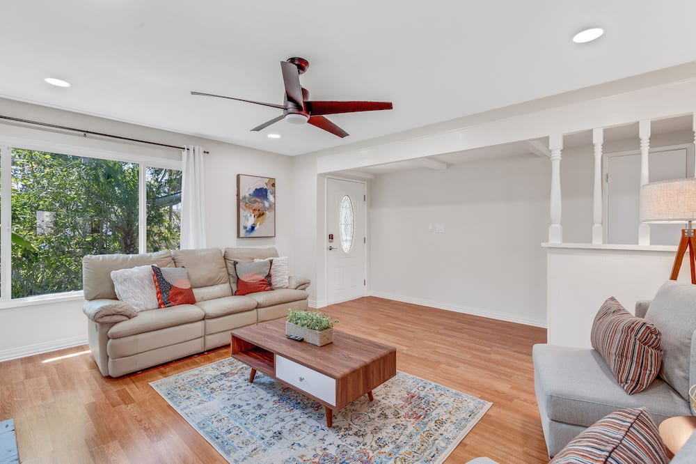 Photo of Livingroom in Gardena
