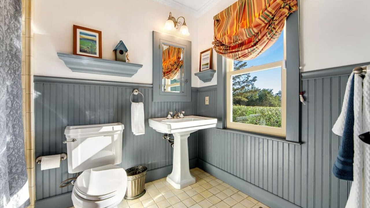 Photo of Bathroom in Penngrove
