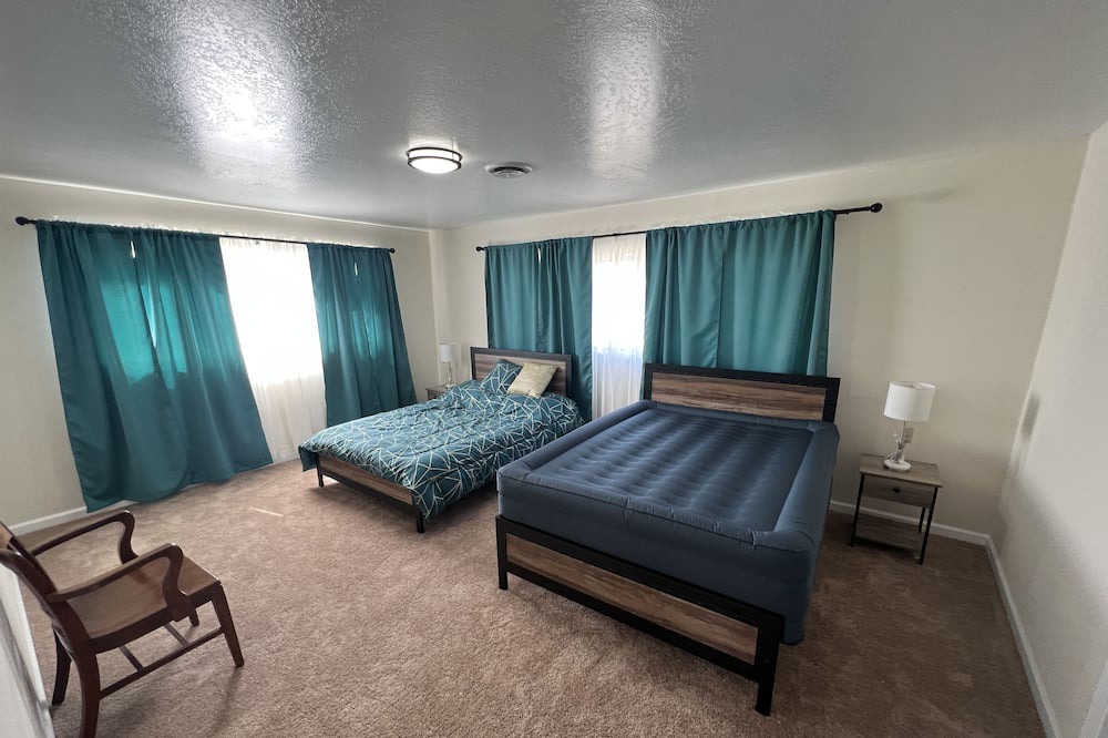 Photo of Bedroom in Frazier Park