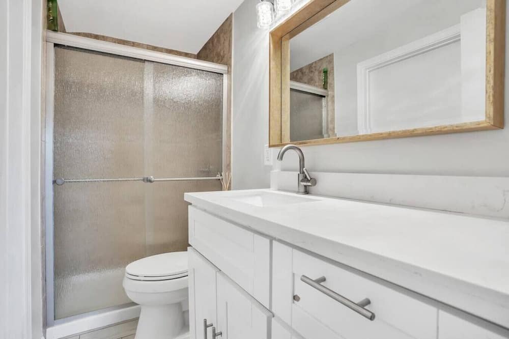Photo of Bathroom in Serra Mesa