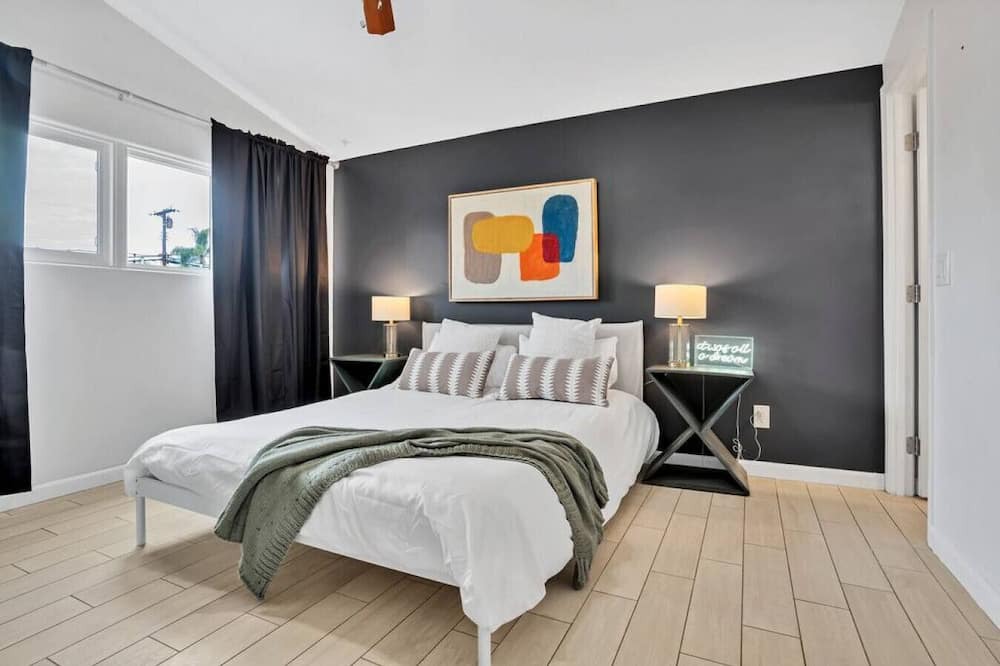 Photo of Bedroom in Serra Mesa