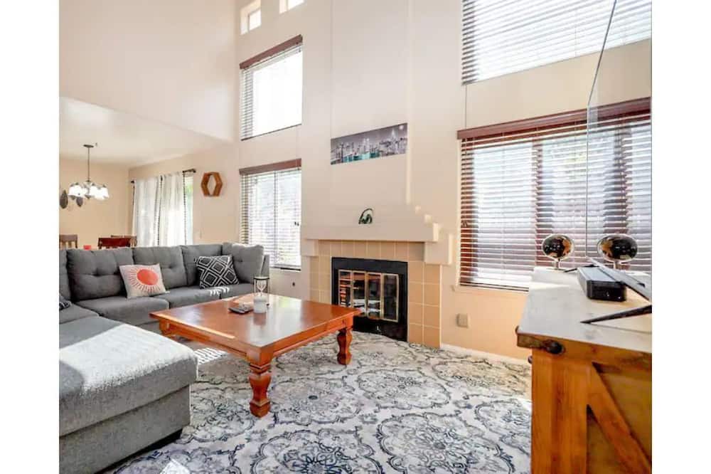 Photo of Livingroom in Aliso Viejo