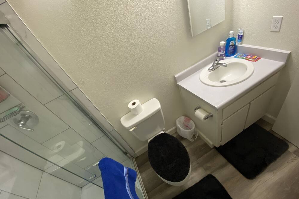 Photo of Bathroom in Elverta