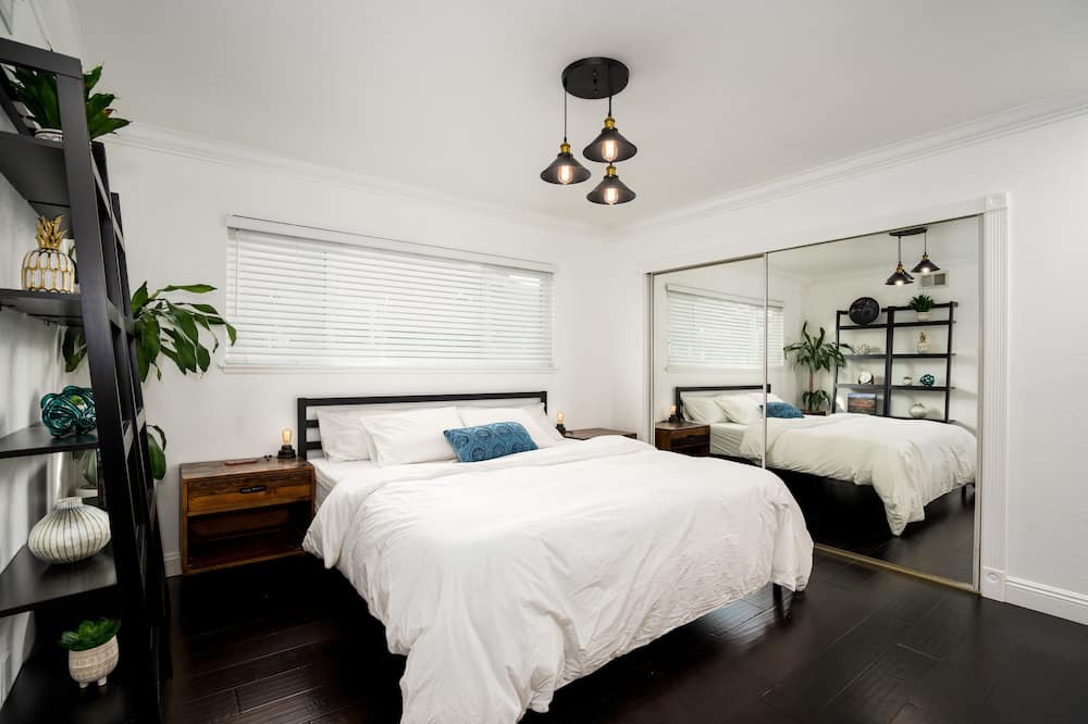 Photo of Bedroom in Fountain Valley