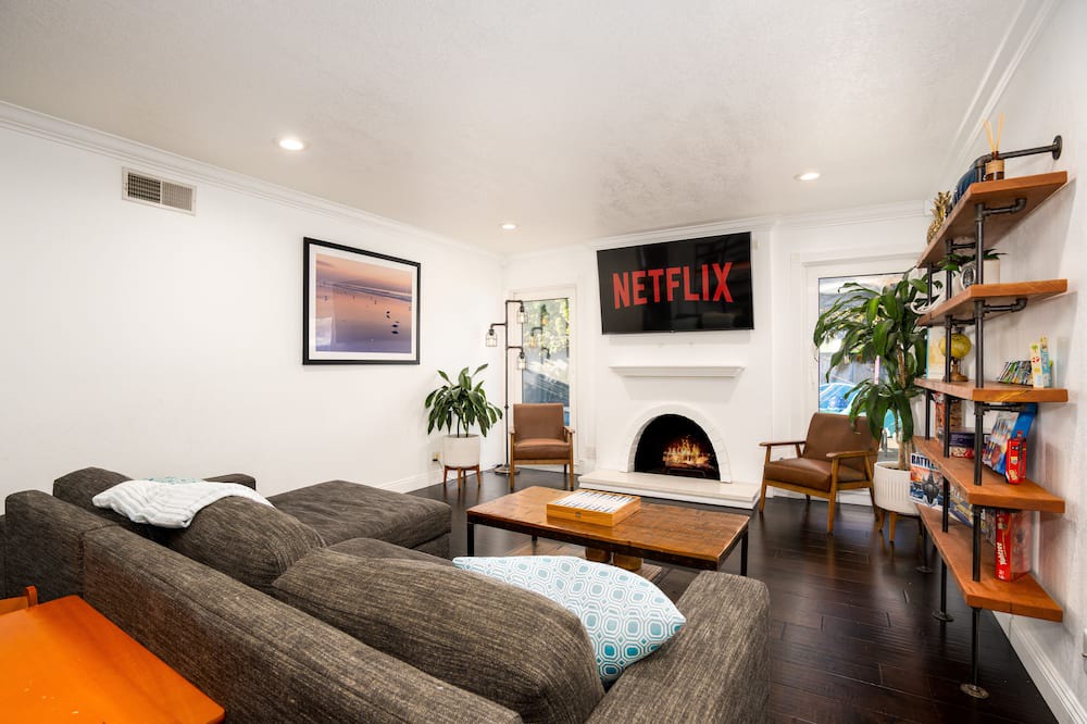Photo of Livingroom in Fountain Valley