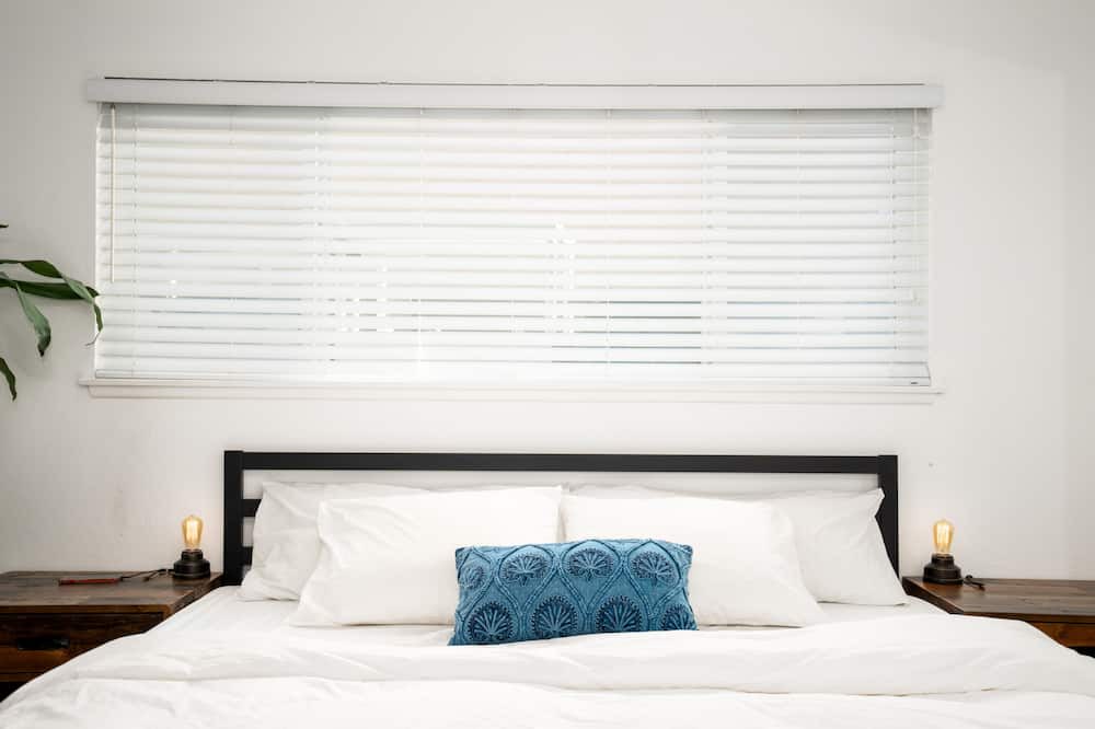 Photo of Bedroom in Fountain Valley
