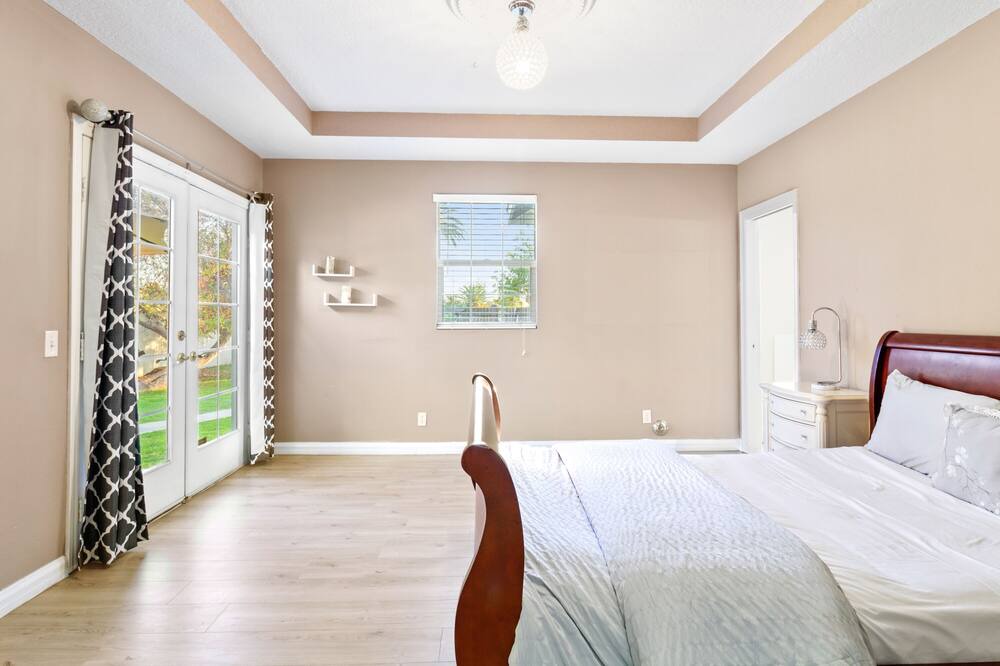 Photo of Bedroom in North Central