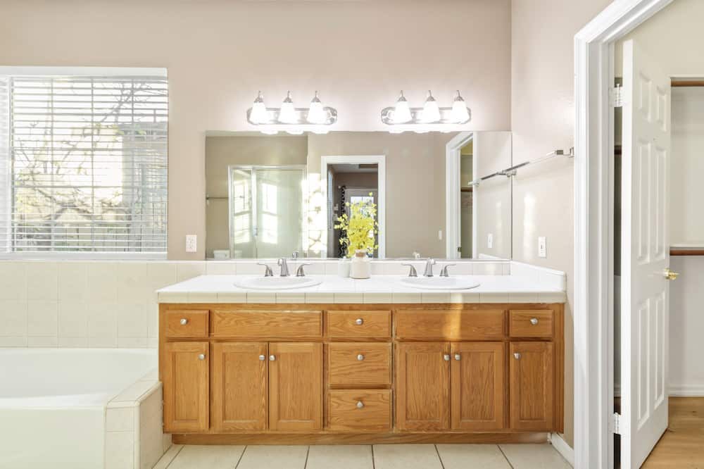 Photo of Bathroom in North Central