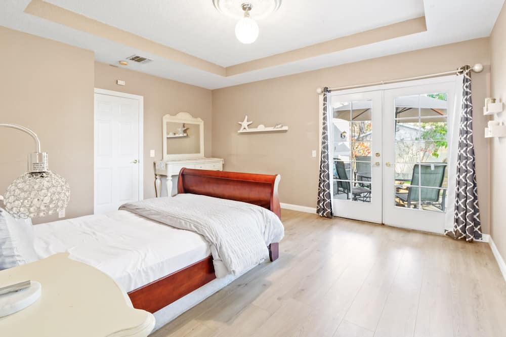 Photo of Bedroom in North Central