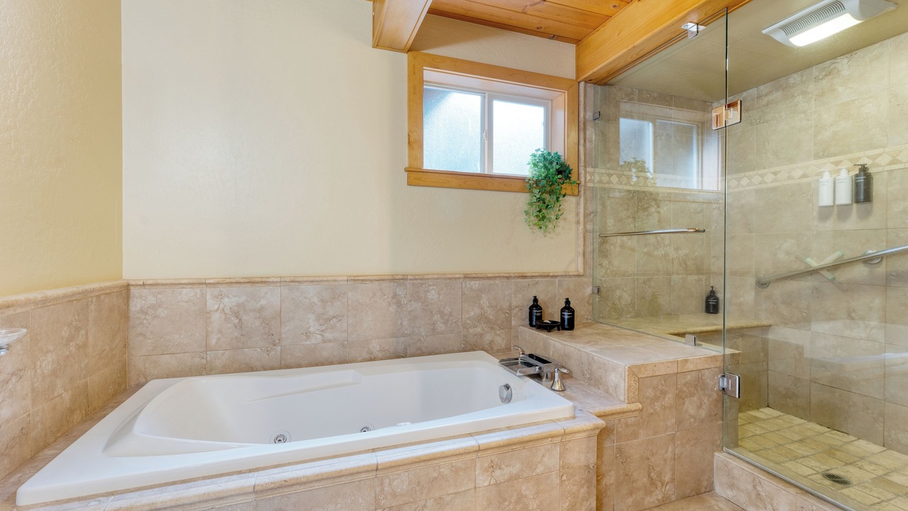 Photo of Bathroom in Tahoma