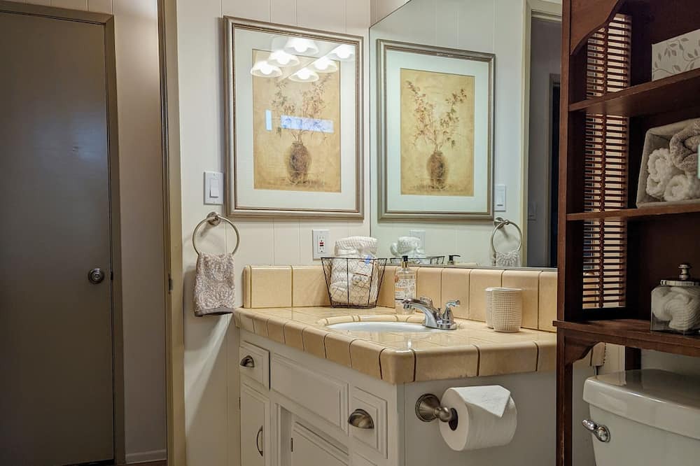 Photo of Bathroom in Frazier Park