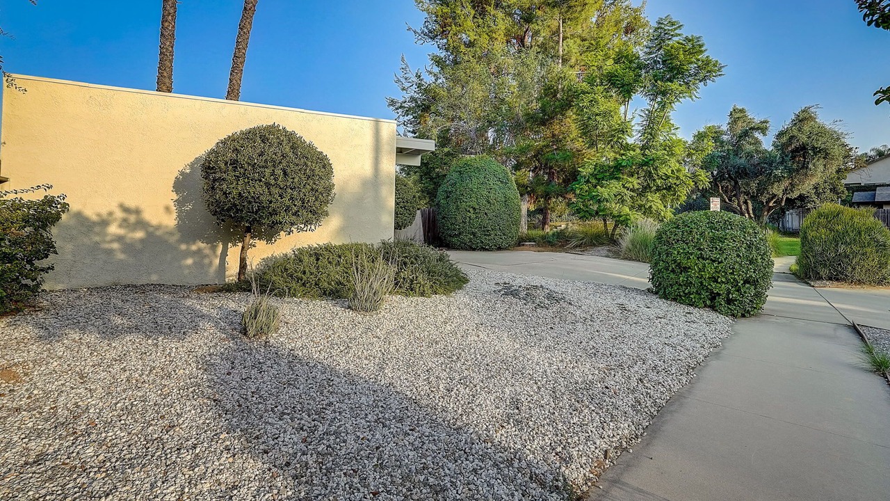Photo of Outdoor in Estates at Canyon Crest