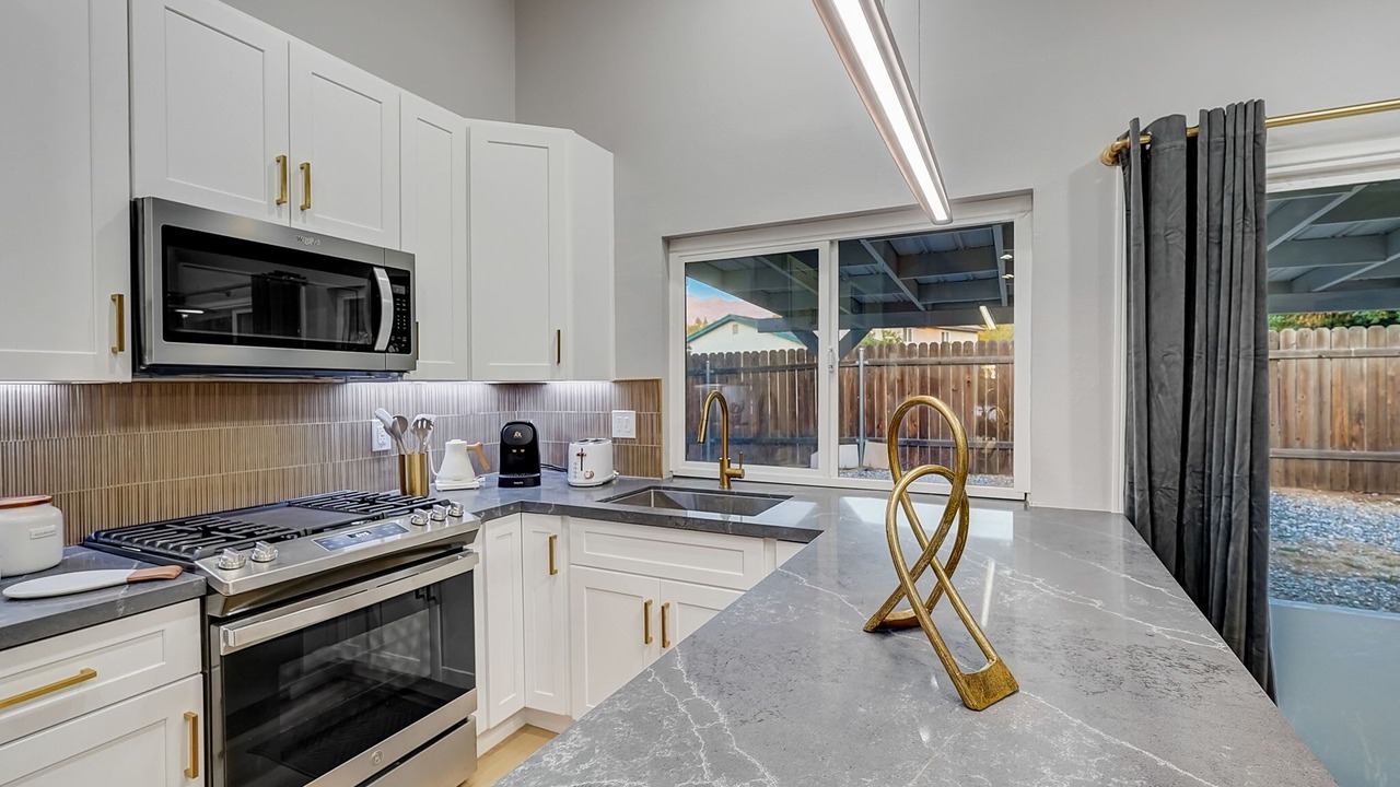 Photo of Kitchen in Estates at Canyon Crest