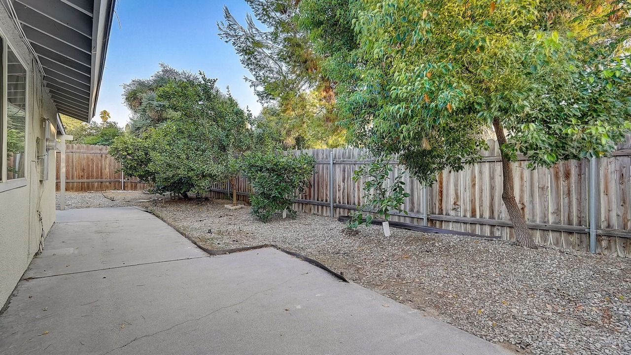 Photo of Outdoor in Estates at Canyon Crest
