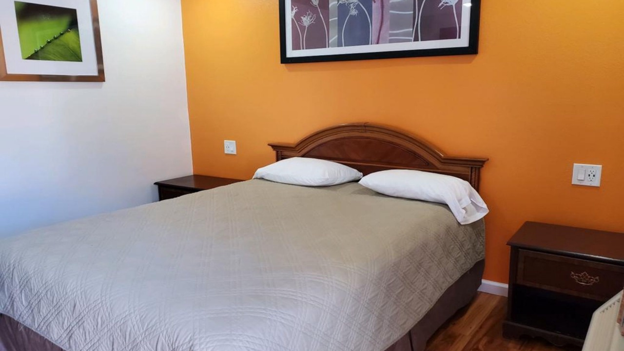 Photo of Bedroom in Oakland