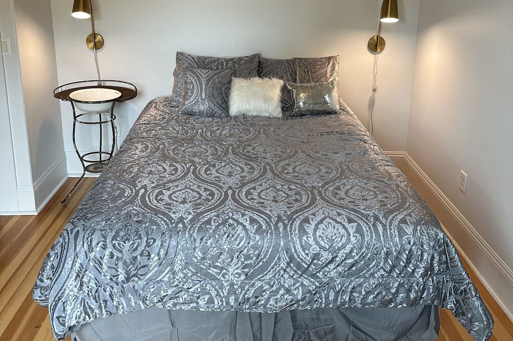 Photo of Bedroom in Carlotta