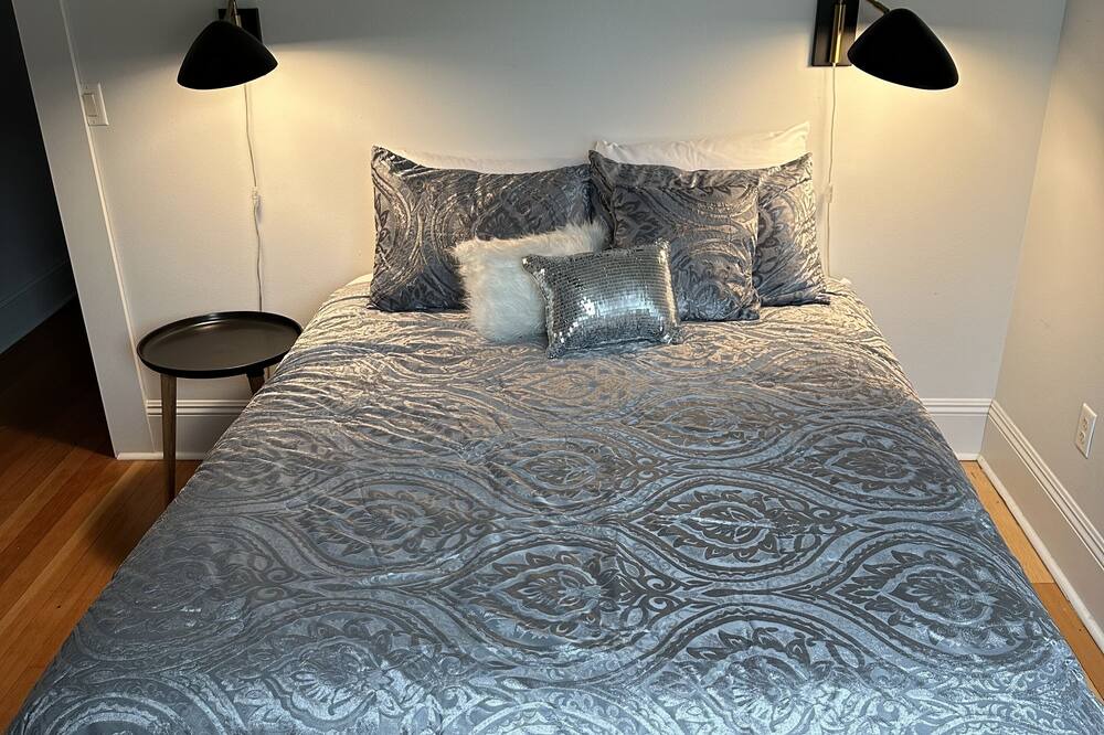 Photo of Bedroom in Carlotta