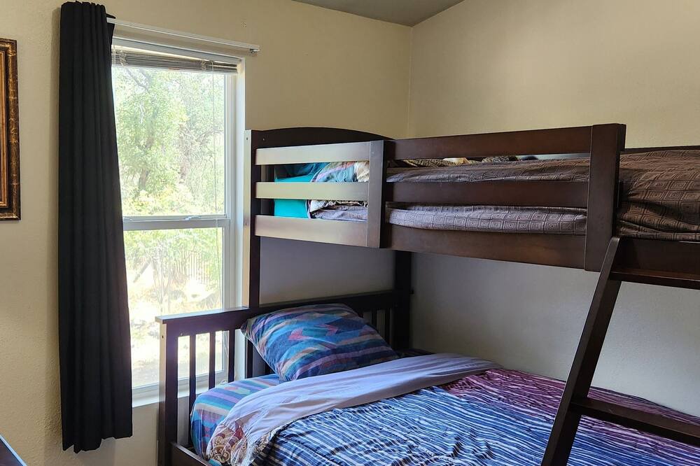 Photo of Bedroom in Mariposa