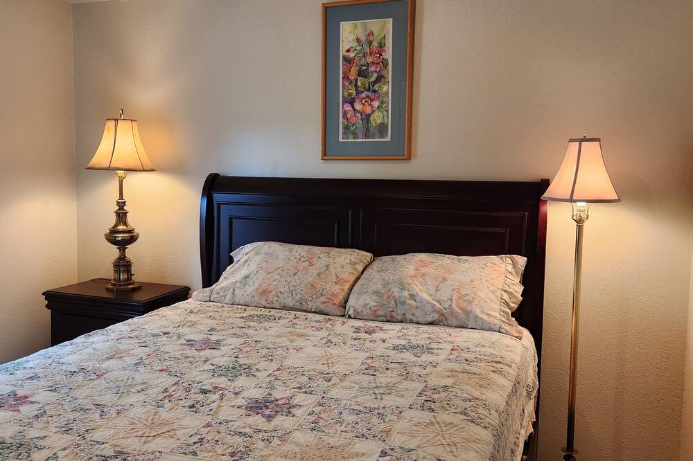 Photo of Bedroom in Mariposa